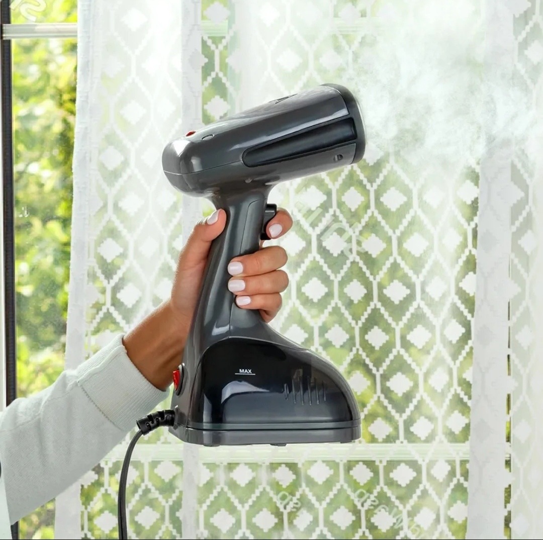 Plancha de Vapor Vertical Oster GCSTES100 - Negro