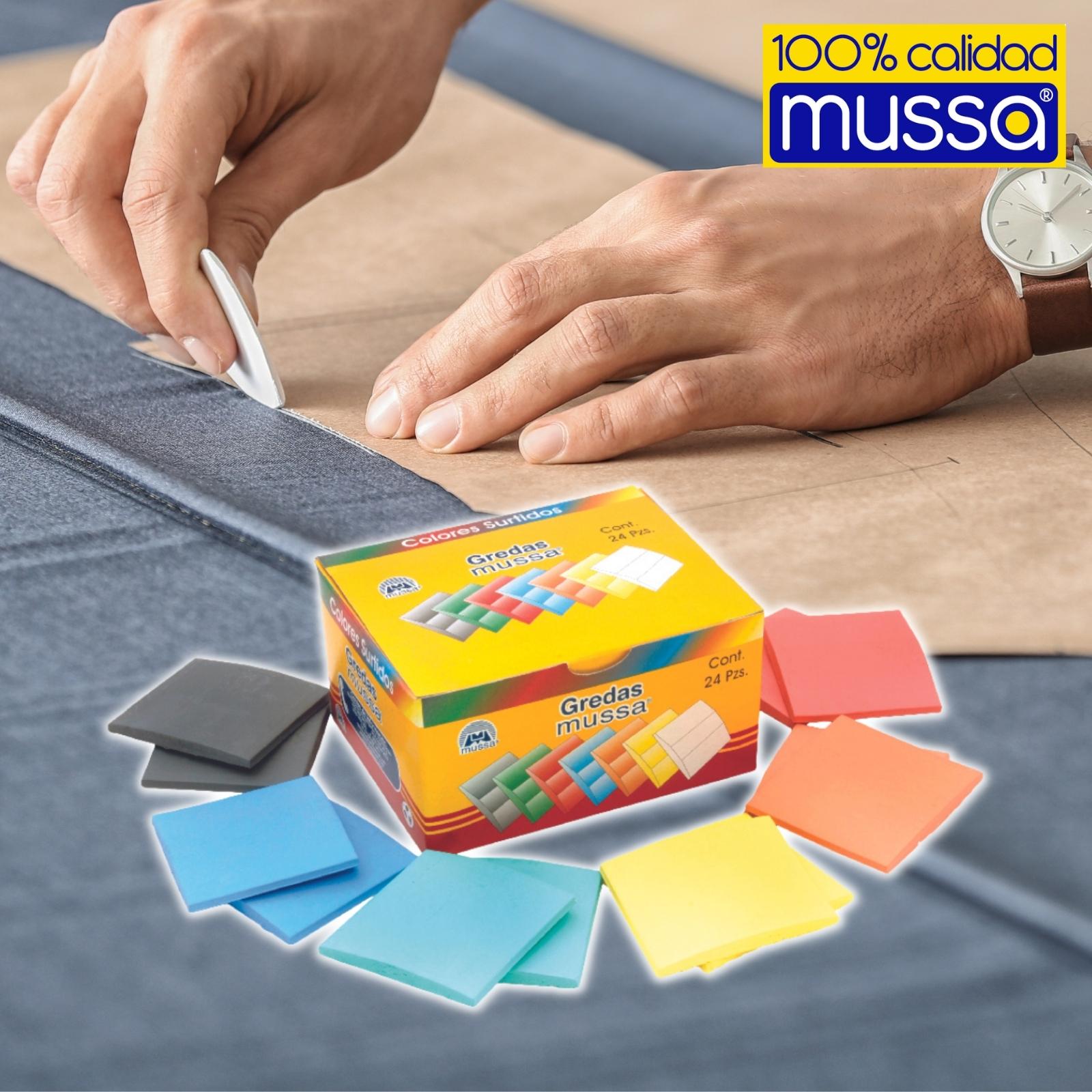 Gredas Caja con 24 Pzs. Colores Surtidos Marca MUSSA 4.8 X 4.8 cms