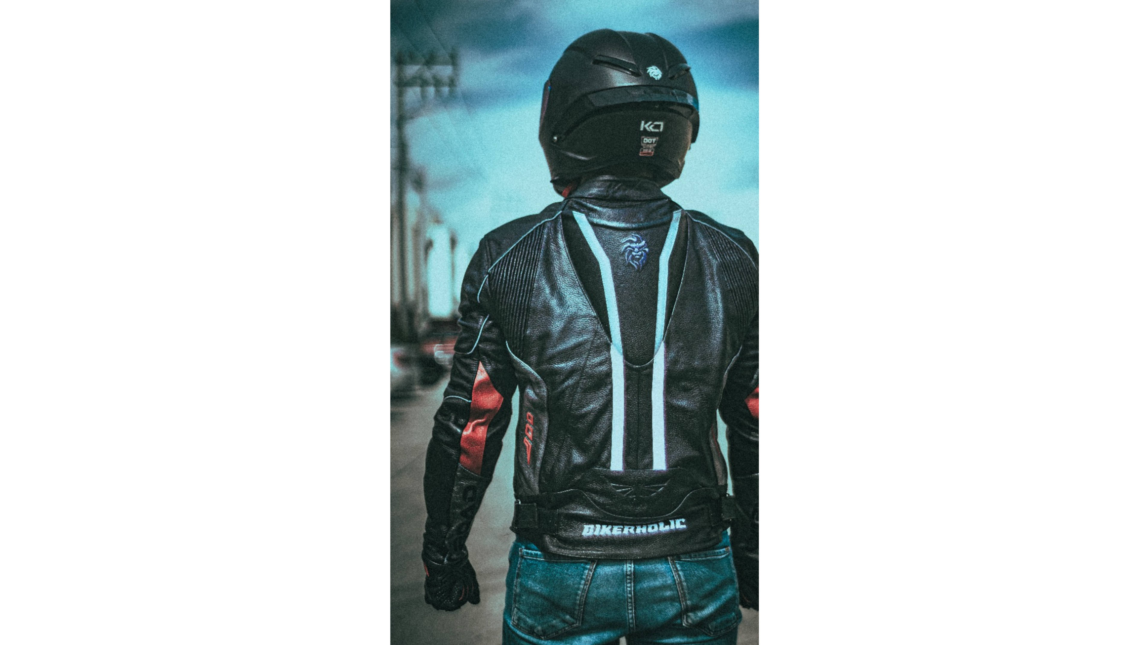 CHAMARRA KOV INVICTUS DEPORTIVA DE PIEL PARA PISTA CON JOROBA  NEGRA CON PROTECCIONES