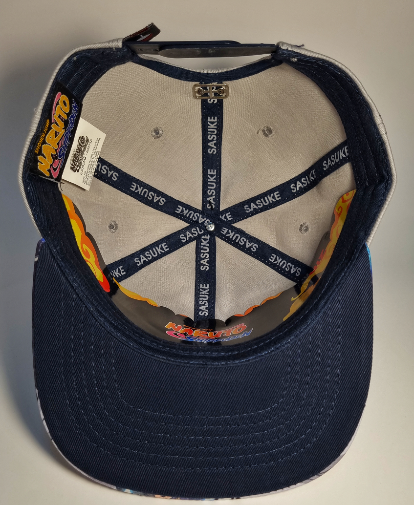 Gorra de Naruto Shippuden Exclusiva Susuke Uchiha - Producto Oficial (Gris con Azul) con Caja de Colección