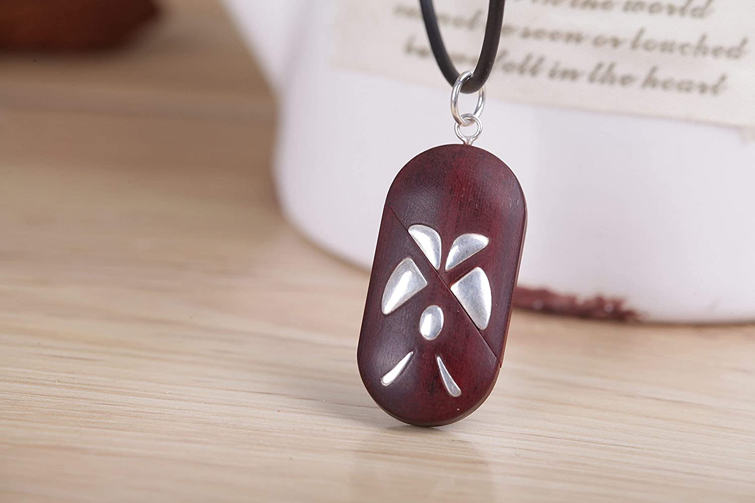 Collar Dije El ilusionista Incrustaciones De Plata