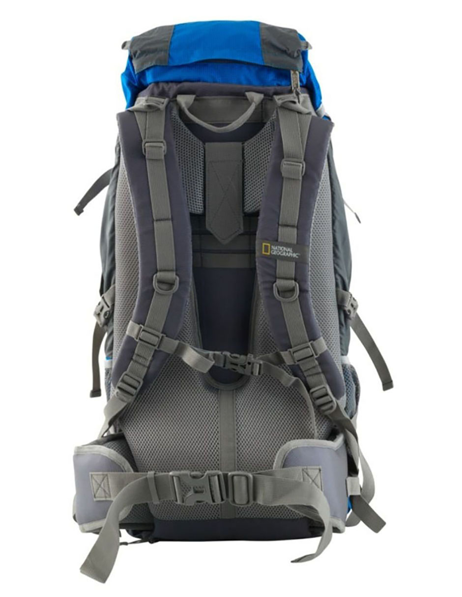 Mochila Everest de 75lt con sleeping azul y bastones NatGeo  y luz quimica de emergencia