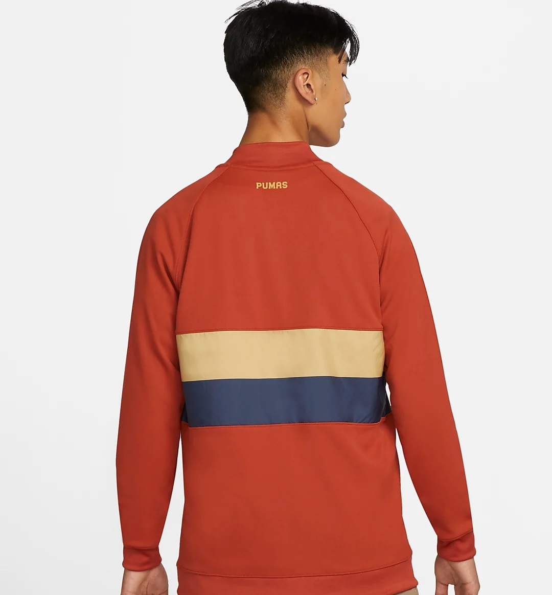 chamarra pumas nike modelo I96 2020/2021