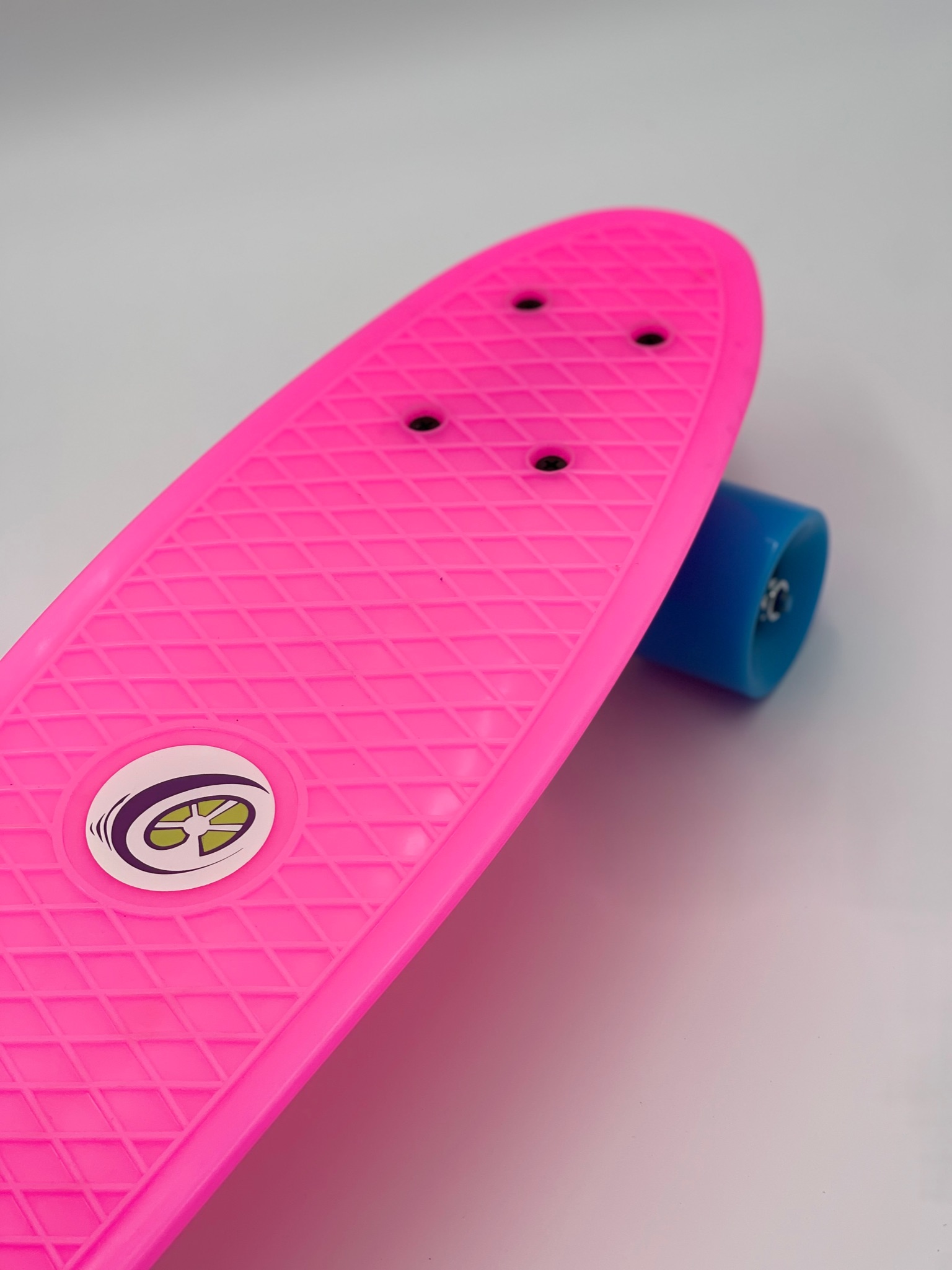 Patineta tipo Penny Omniroller Rosa con Llave T incluida!