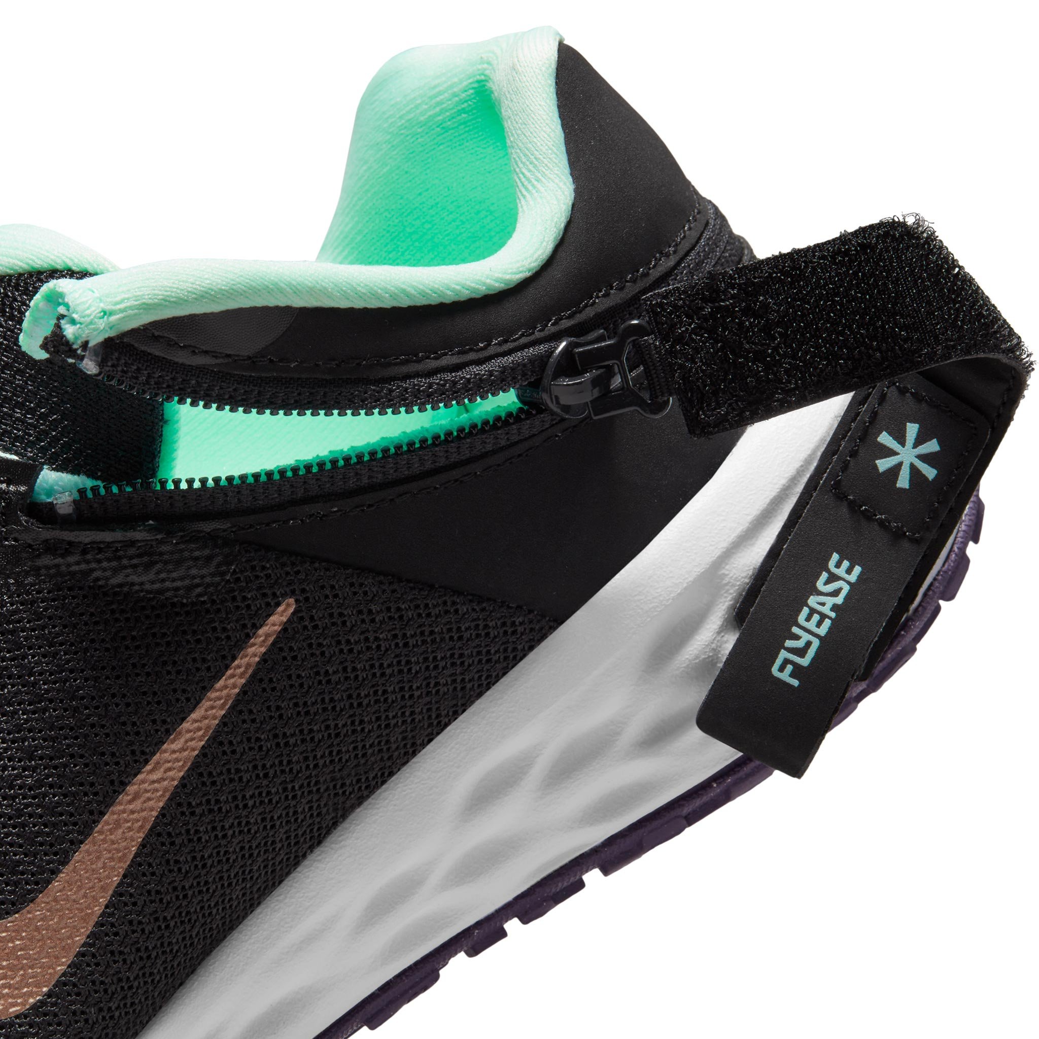 Tenis Nike Revolution 6 Flyease DD1113 005 Color Negro Para Niñas				