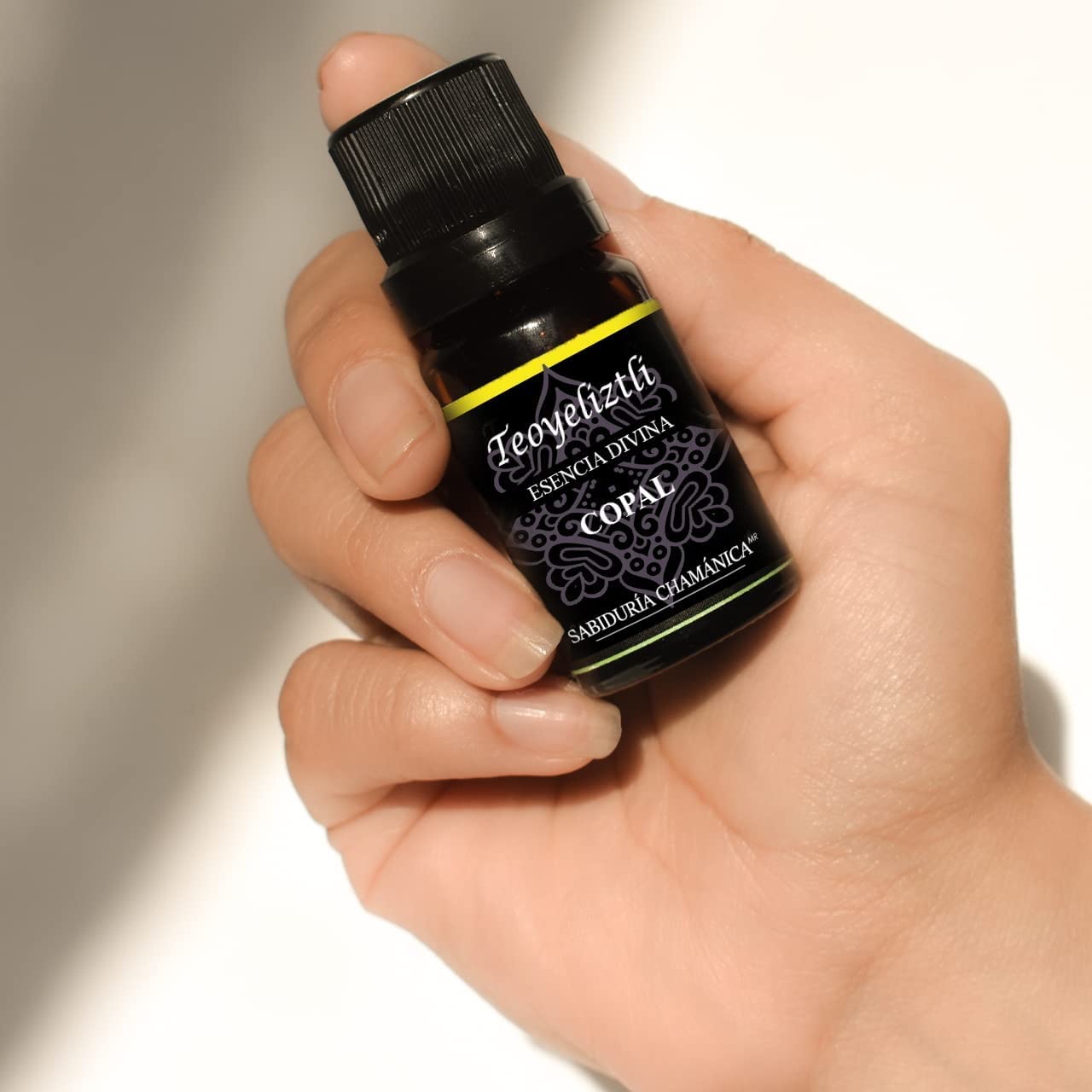 Aceite Esencial Copal Aromaterapia, difusor, hierbas, baños, splash, relajación, incienso, masajes, hidratación, meditación, yoga, bienestar, calma, paz, estres, relajante, aroma, frutal, herbal, bosque, naturaleza, esencia,