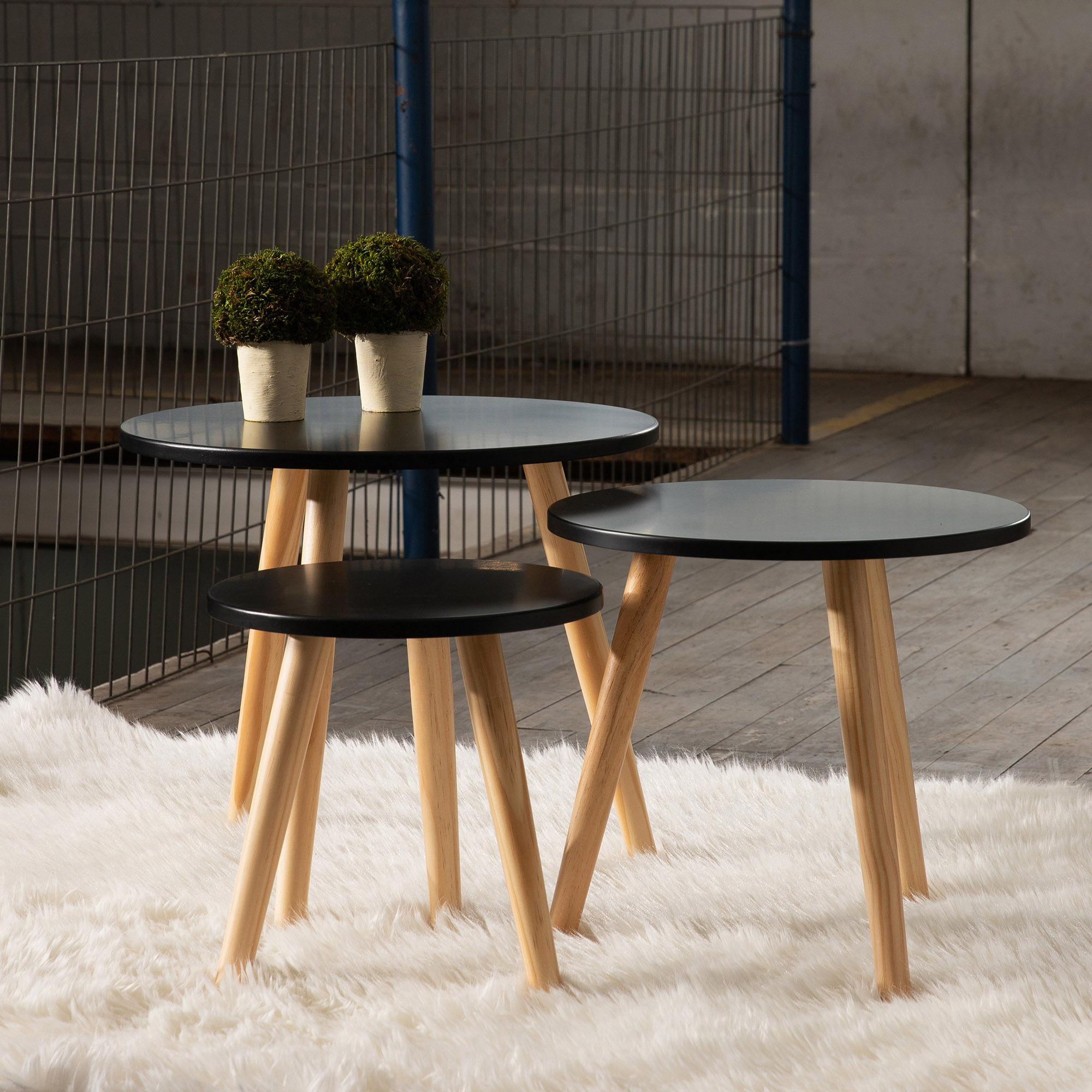 MESA LATERAL ANA NEGRA 40X40 CM