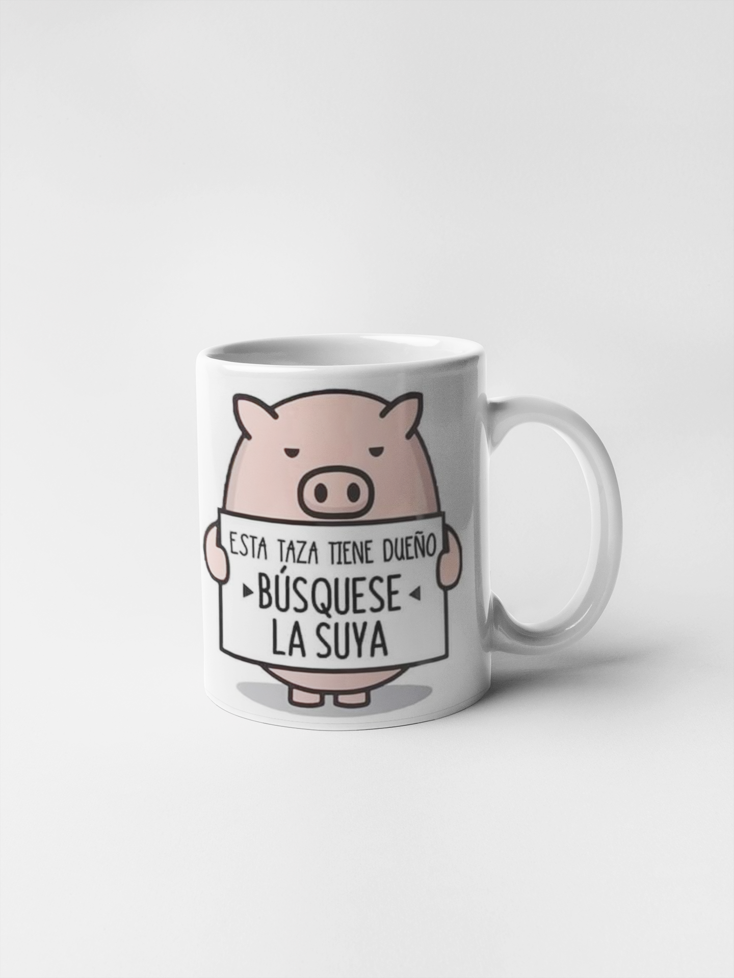 Taza blanca con diseño 