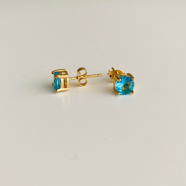 Aretes Punto Azul- Bañado en Oro 18K- Dorado