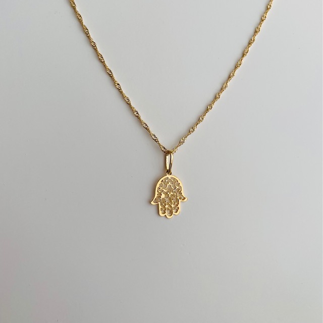 Cadena con Dije Mano de Dios- Baño de Oro 18K- Dorado