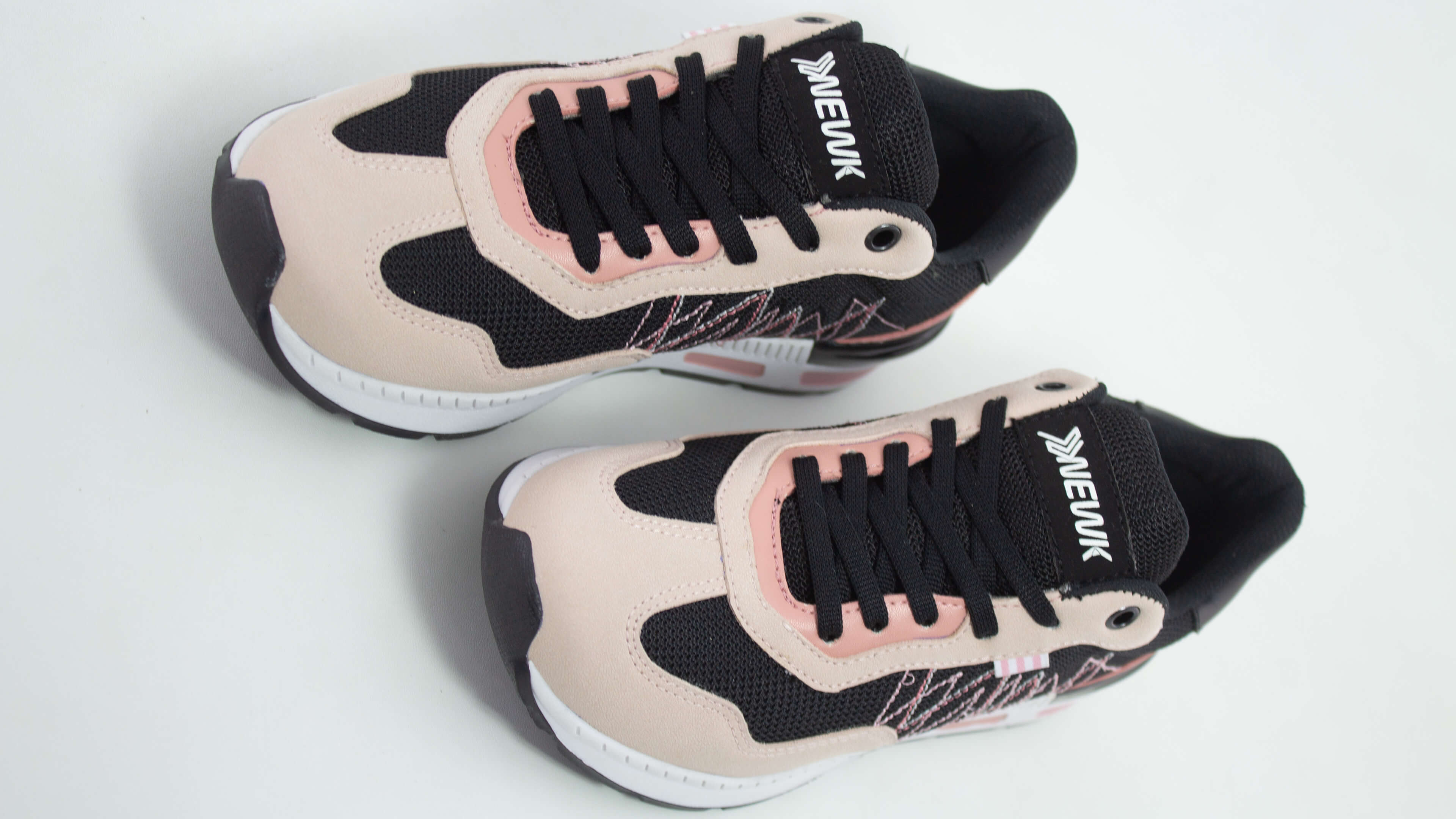 Tenis Newk Para Mujer Línea Guindaty Color Negro Maquillaje