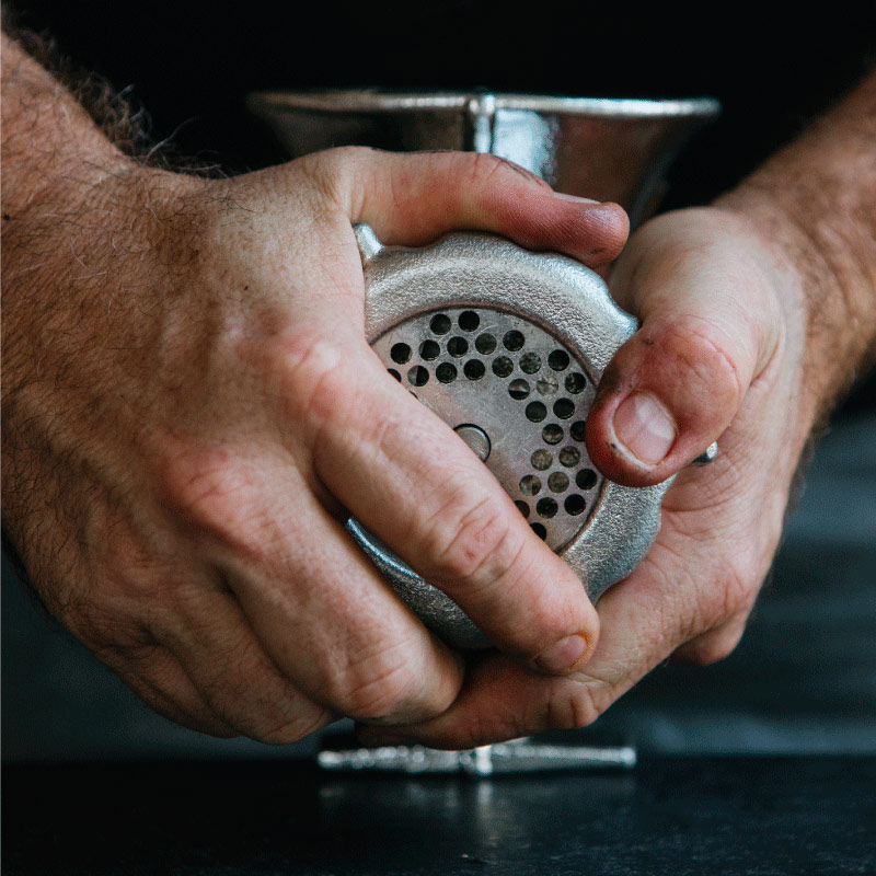 Molino de Carne Manual de Hierro Fundido de 10 Victoria