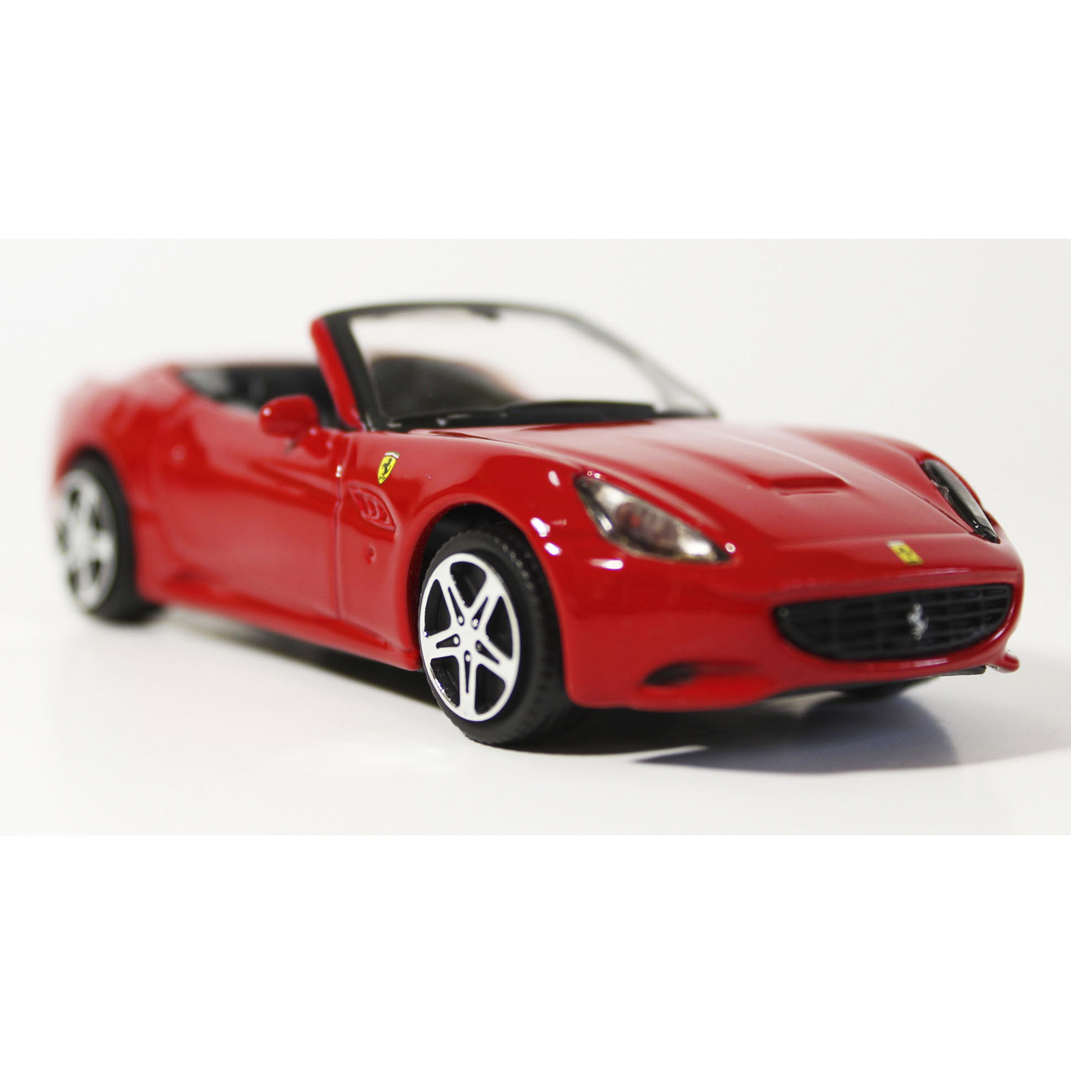 Ferrari California Convertible, Auto de colección Escala 1 /43