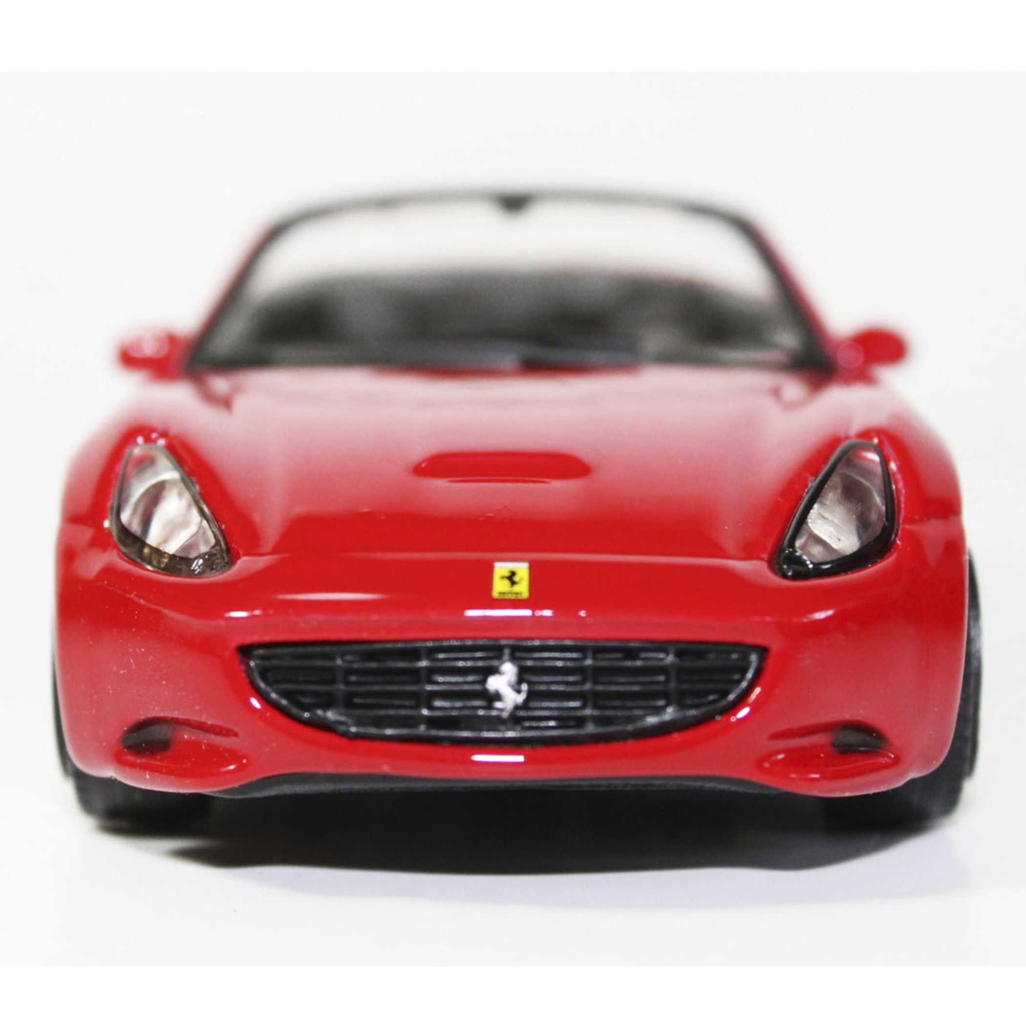 Ferrari California Convertible, Auto de colección Escala 1 /43