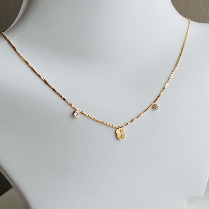 Collar Bañado en Oro 18K con Letra C
