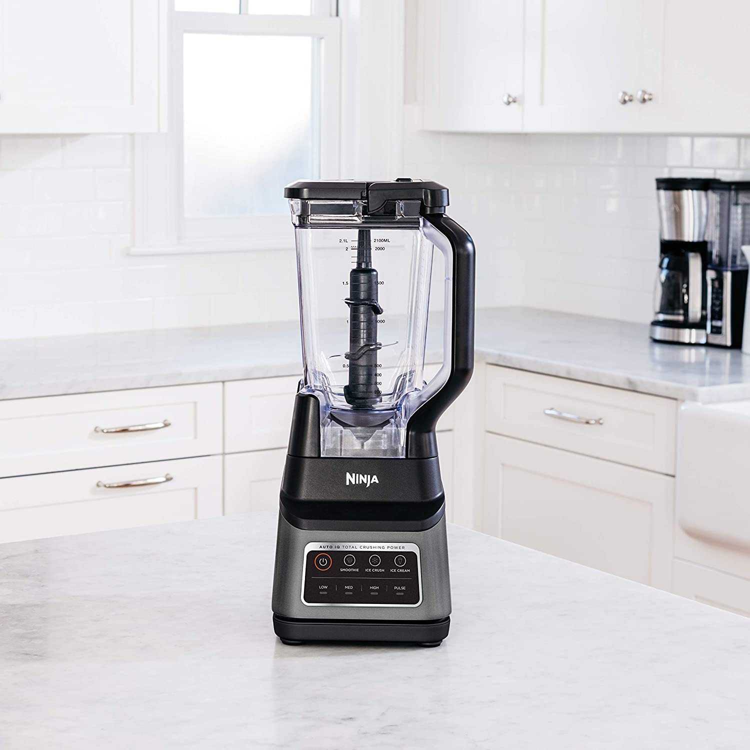 Licuadora plus profesional Ninja con Auto-iQ BN701, 1.6 HP