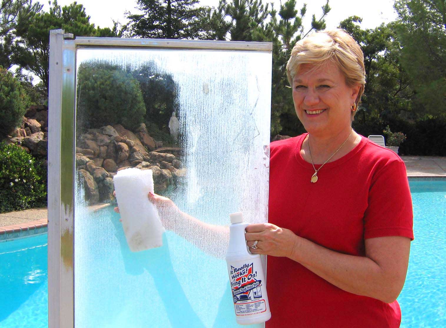 BRING IT ON CLEANER - Quita Gotas Limpia Vidrio Cromo Azulejo Aluminio Acero Sarro Óxido y Más 118ml (180 grs)