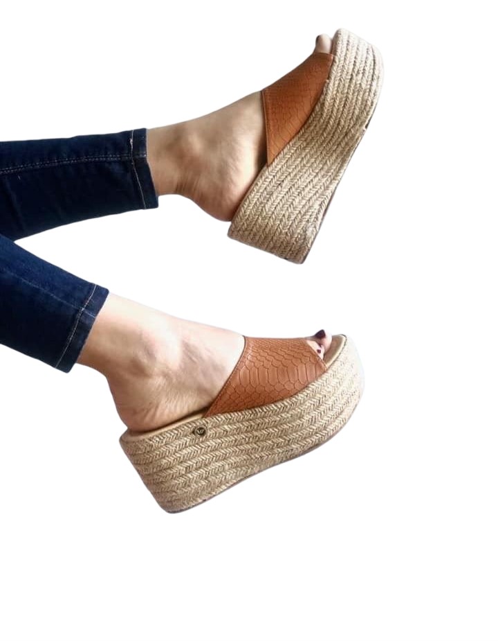 ALPARGATA BUDAPEST PLATAFORMA 8 CM DE ALTURA