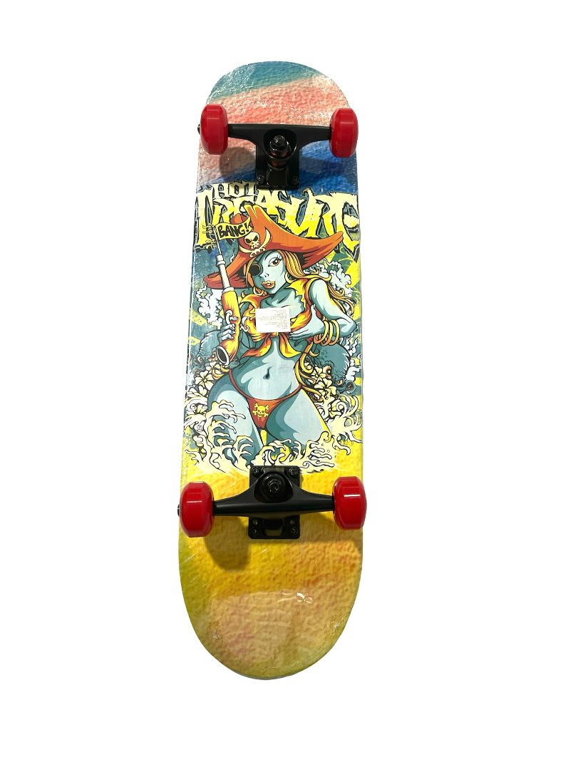 Patineta semiprofesional marca Display diseño Pirata