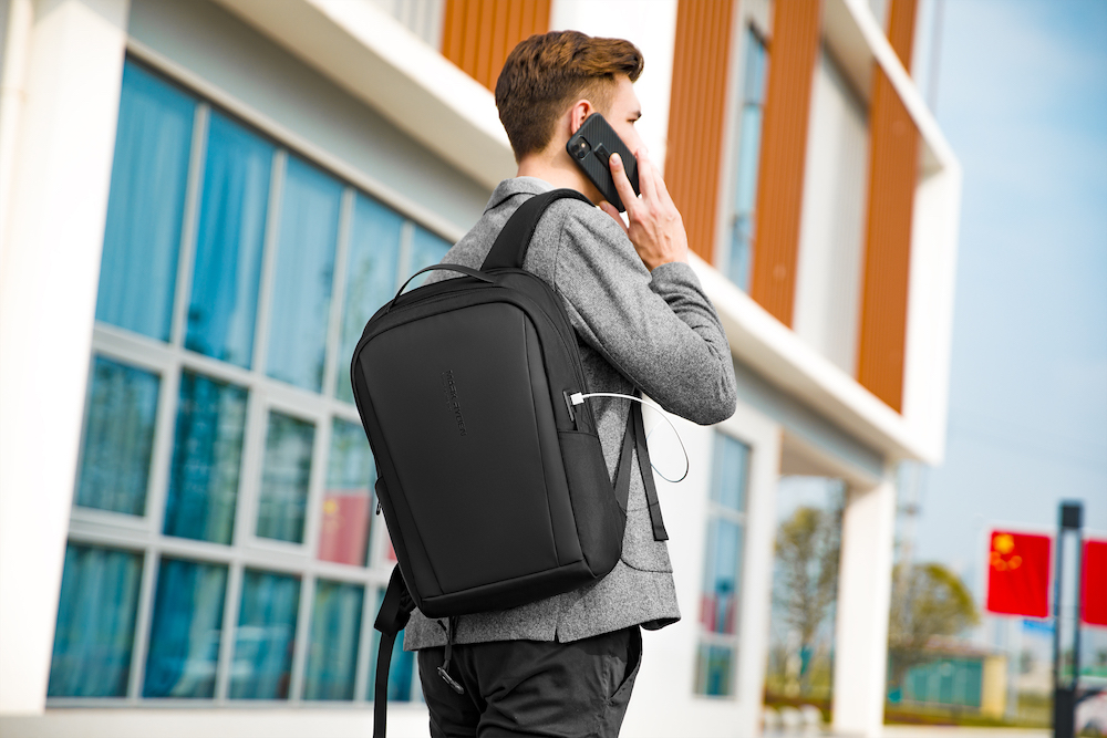 Mochila Mark Ryden. Para portátil, iPad, libros, billetera y artículos extra. Ideal para negocios Correas ergonómicas Repelente al agua. Modelo 9198