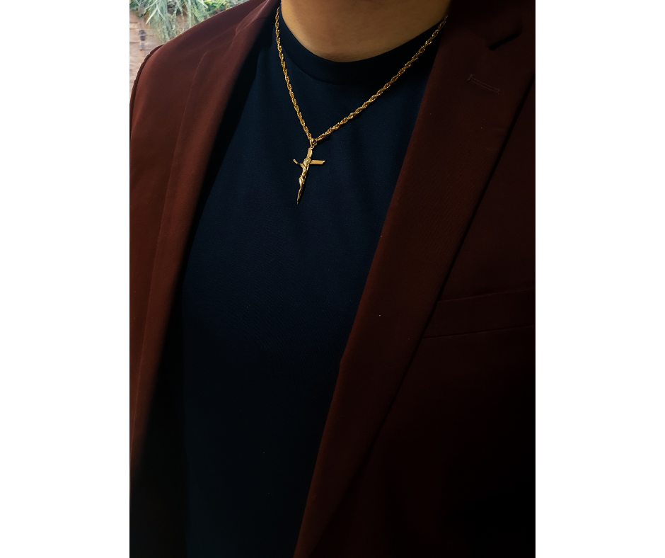 Cadena y cristo hombre de plata .925 con chapa de oro 14k. Incluye certificado y caja de regalo de la joyería