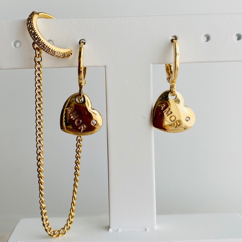 Aretes Cadenita con Corazón- Baño de Oro 18K