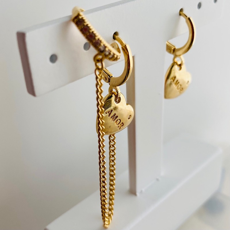 Aretes Cadenita con Corazón- Baño de Oro 18K