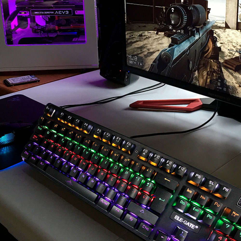 Teclado Gamer Mecánico Ele-Gate TC17 Color Negro Con Luz Rgb