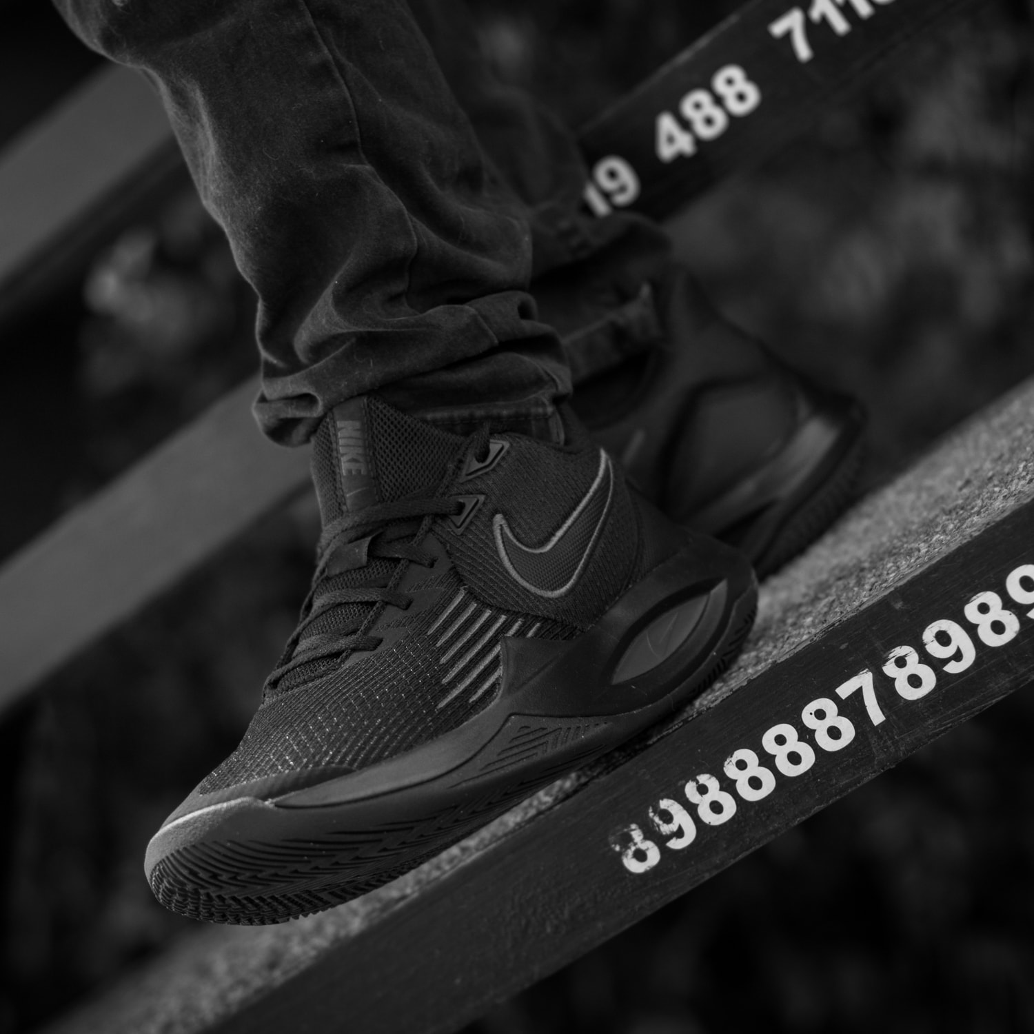 Tenis Nike Precision V - CW3403006 - Negro - Hombre 