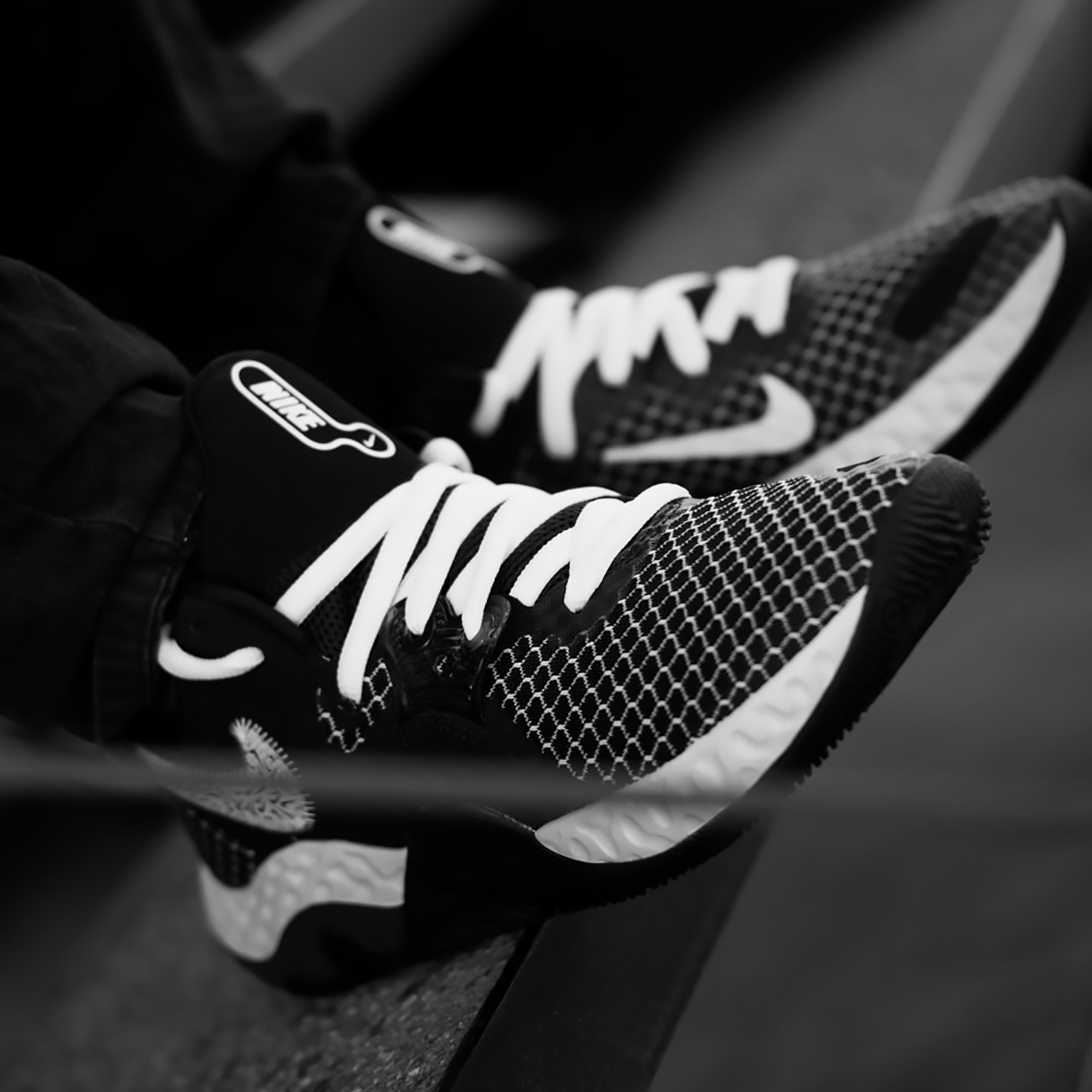 Tenis Nike Renew Elevate II - CW3406004 - Negro - Hombre 