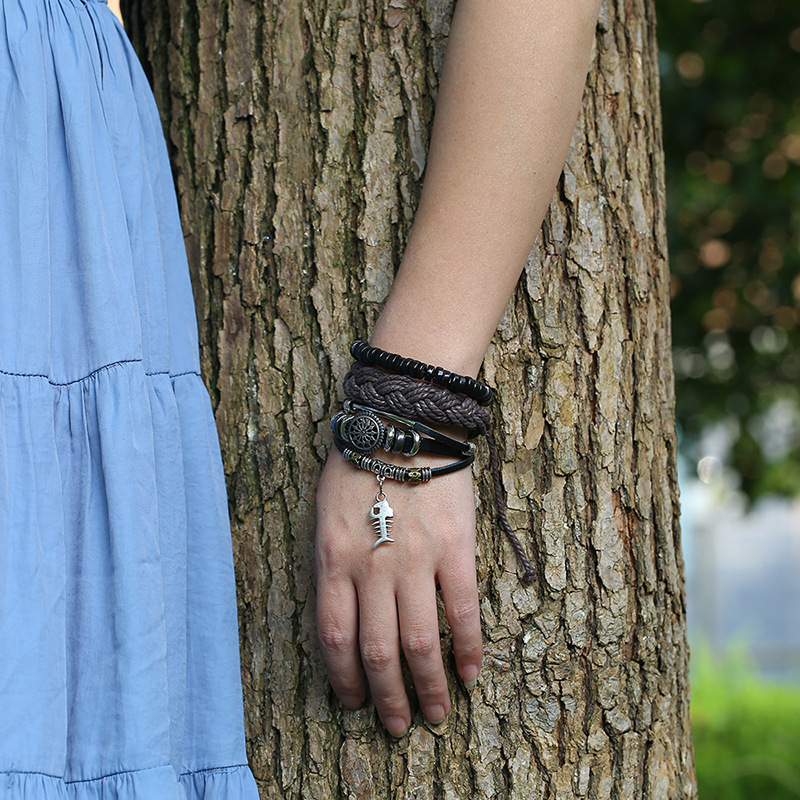 Juego de Pulseras de Cuero con Dije de Pescado Ajustable