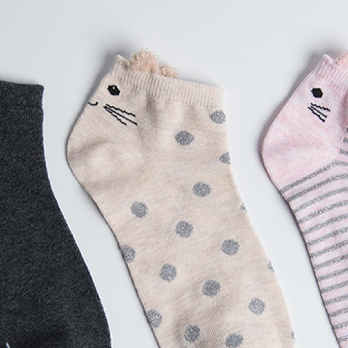 Set de 3 pares de calcetines para mujer, 3 diferentes juegos en colores pastel, marca Holly Land, mod. 988544