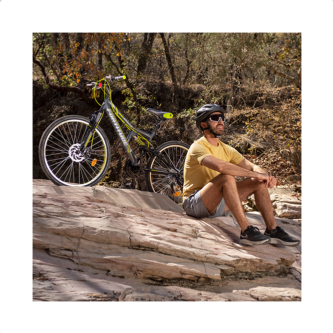 Bicicleta De Montaña Apache Fortitude R26 18 Velocidades Freno Disco Delantero Suspensión 150mm