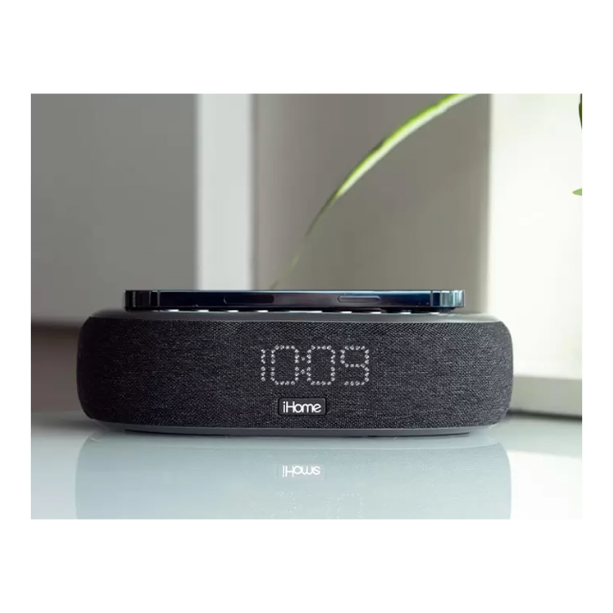 iHome Despertador Inalámbrico Bluetooth Altavoz Cargador USB