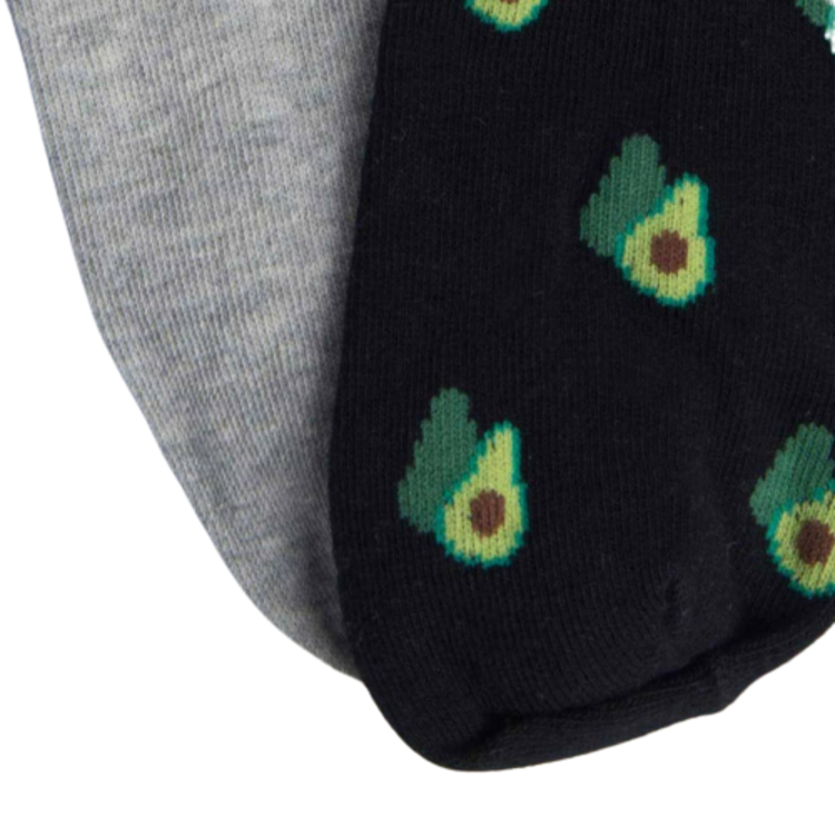 Set de 3 pares de calcetines de diferentes colores con pequeñas imágenes de aguacatitos, marca Love to Lounge, mod. 987148 