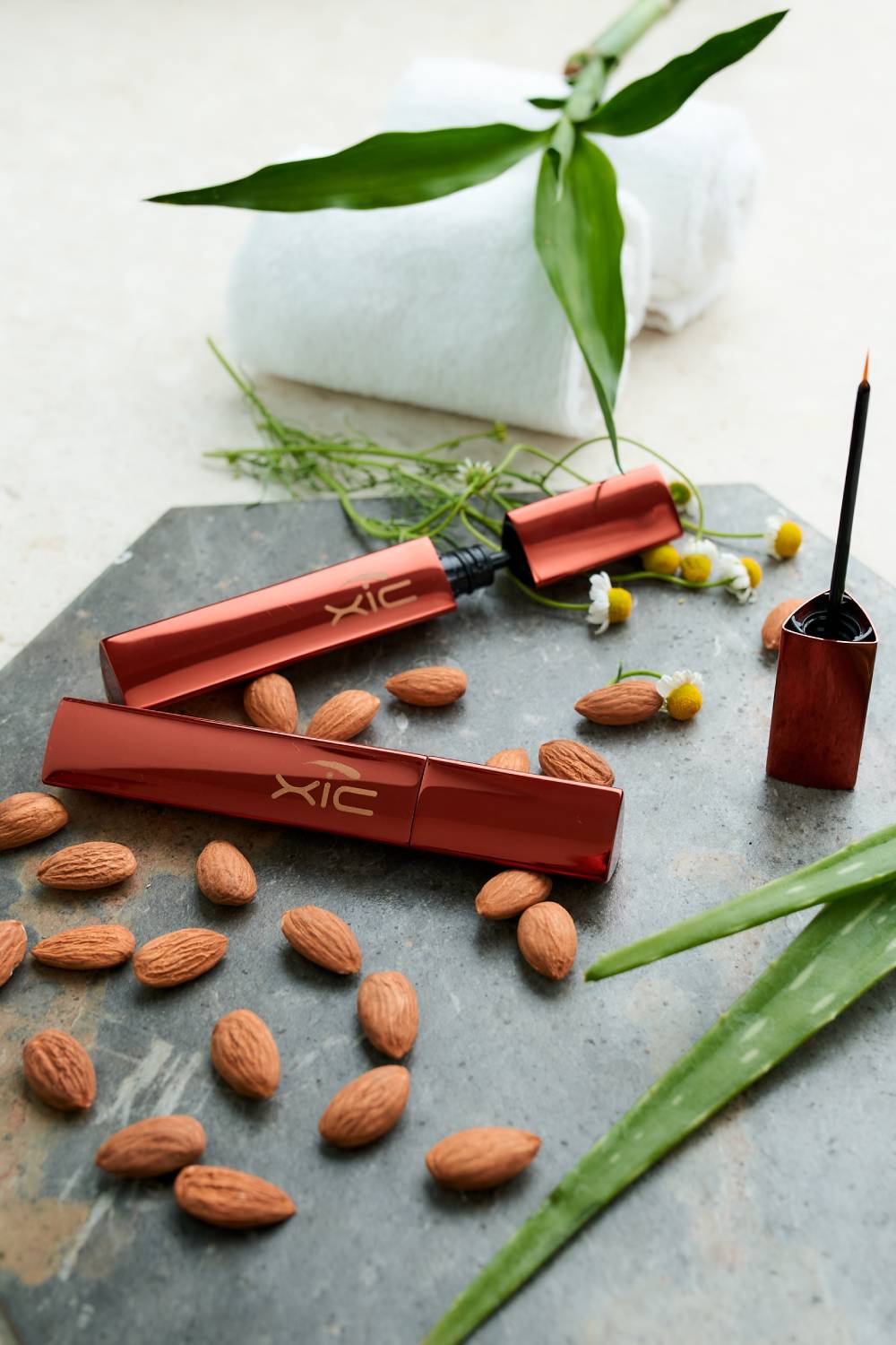 Suero para Crecimiento de Pestañas y Cejas mas Delineador Contra  agua negro y punta ultra fina XiC Duo Sexy