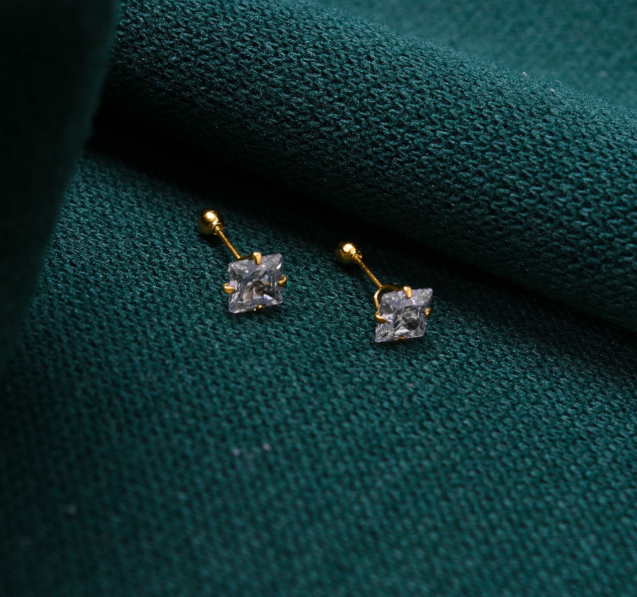 Aretes | Broqueles Oro Sólido 14k Cuadrado Zirconia 5mm