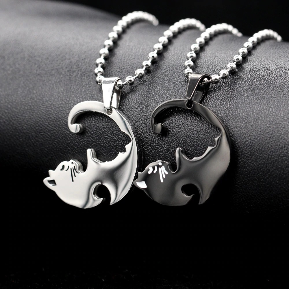 Collar Pareja Gatos Ying Yang Acero Inoxidable Negro Plata Circulo