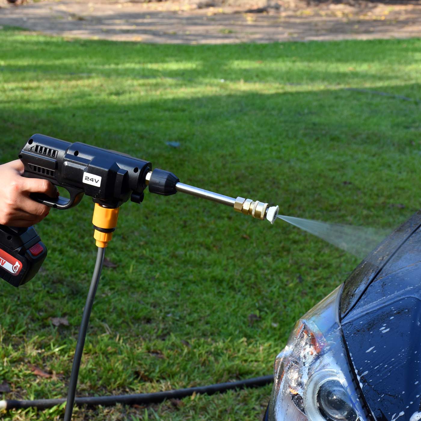 HIDROLAVADORA A BATERÍA SWEDISH HUSKY POWER 200W - HKP24V