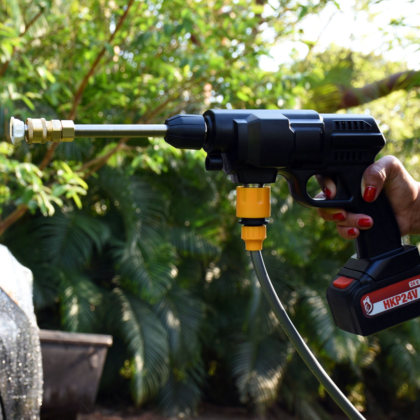 HIDROLAVADORA A BATERÍA SWEDISH HUSKY POWER 200W - HKP24V