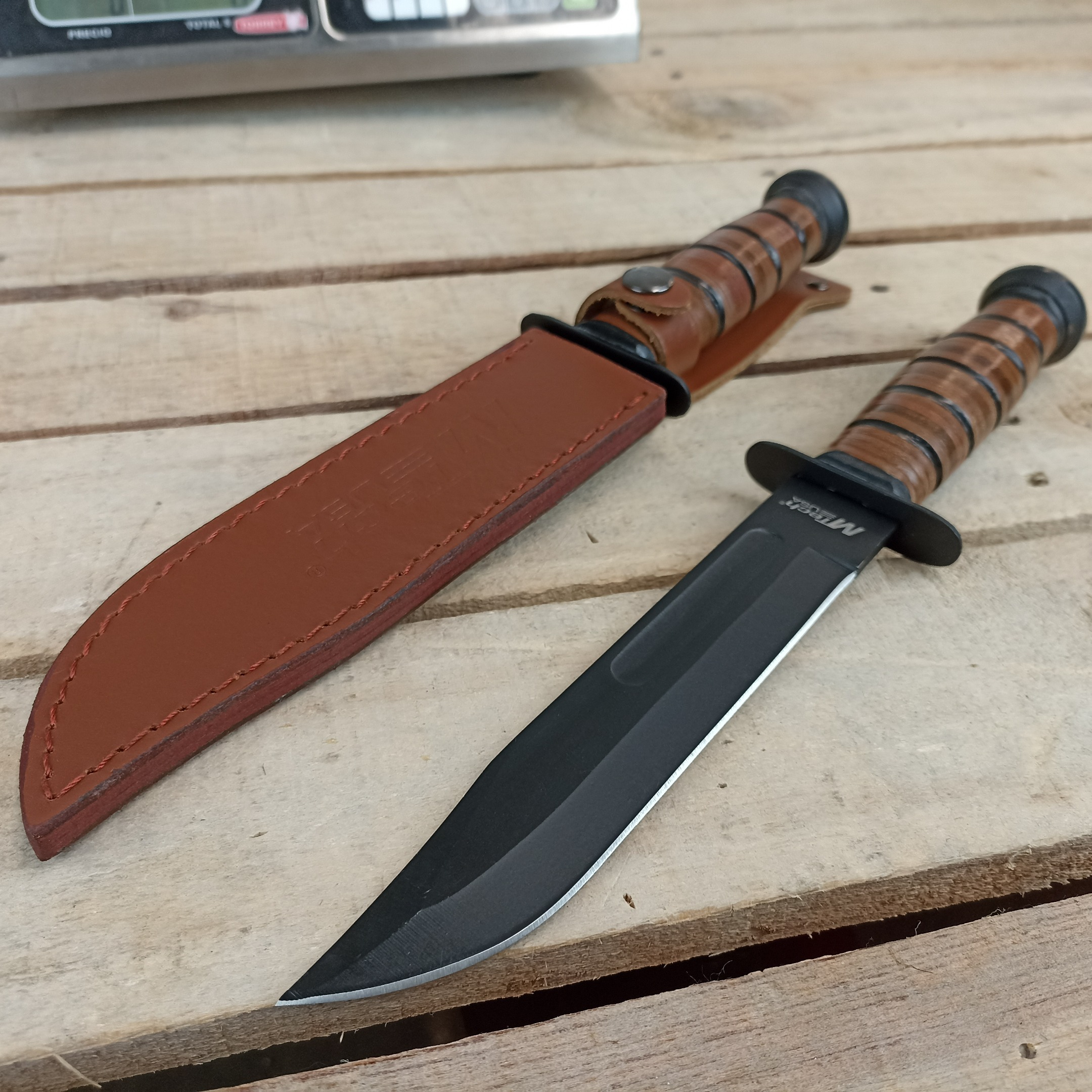 Cuchillo Con Funda De Cuero MT-122