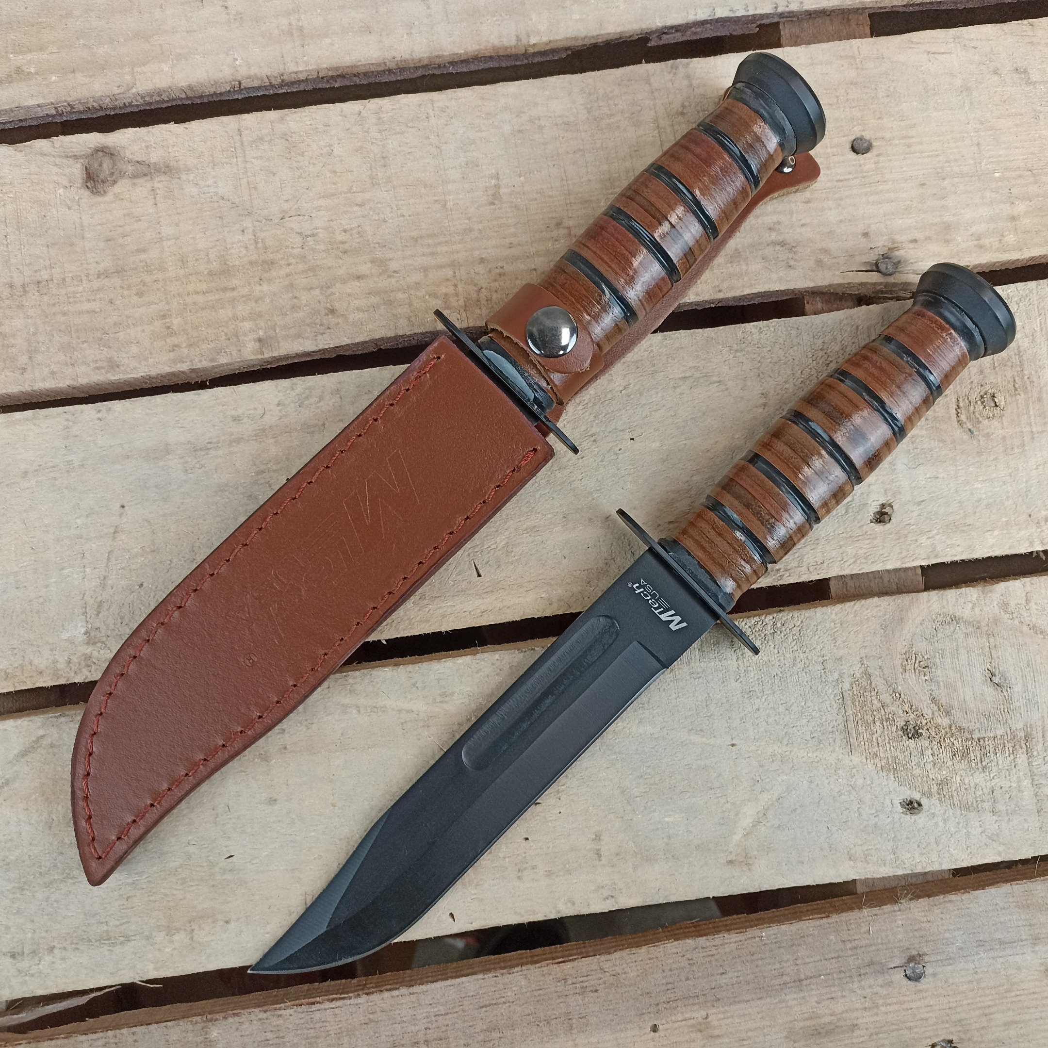 Cuchillo Con Funda De Cuero MT-122