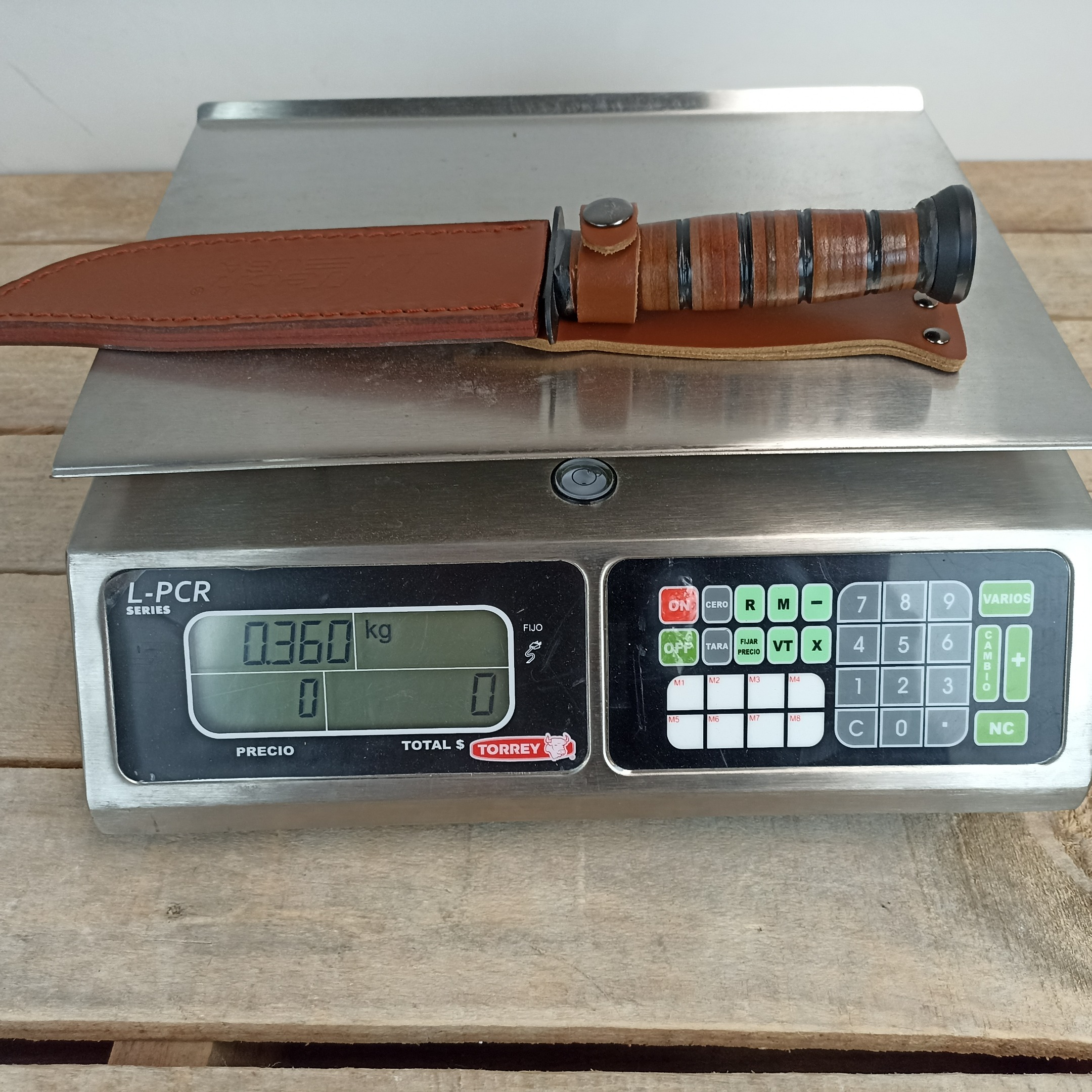 Cuchillo Con Funda De Cuero MT-122