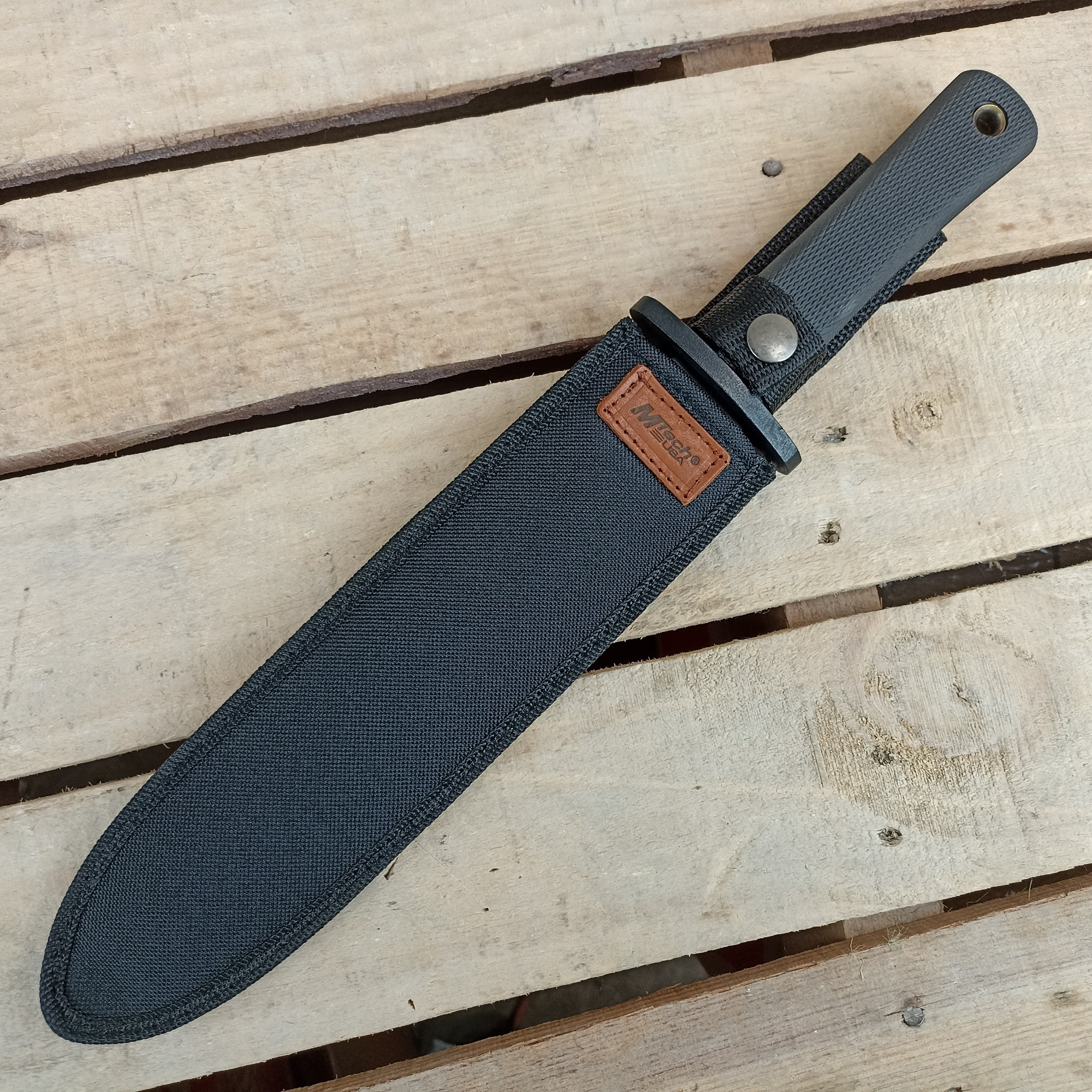 Cuchillo Grande MT-151