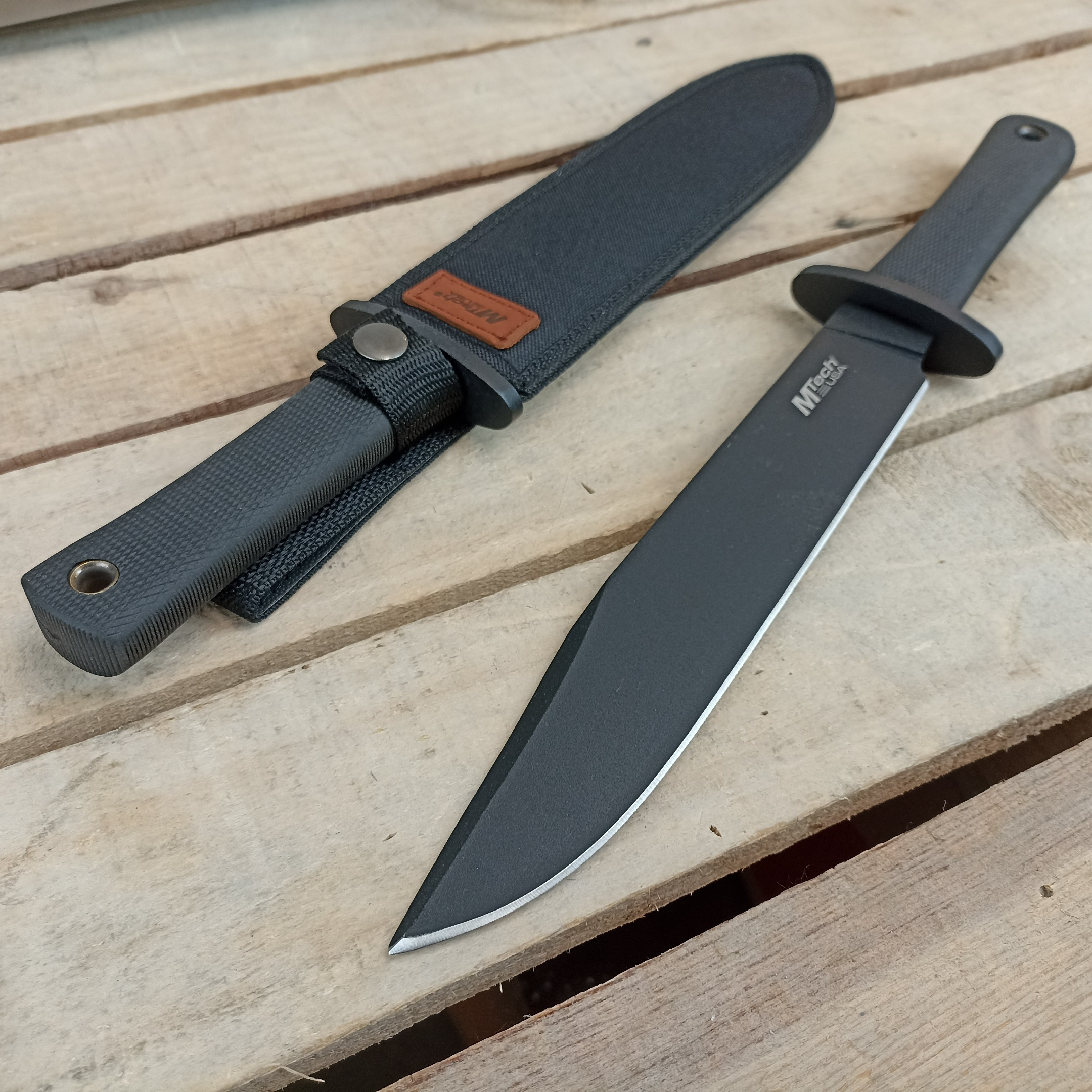 Cuchillo Grande MT-151