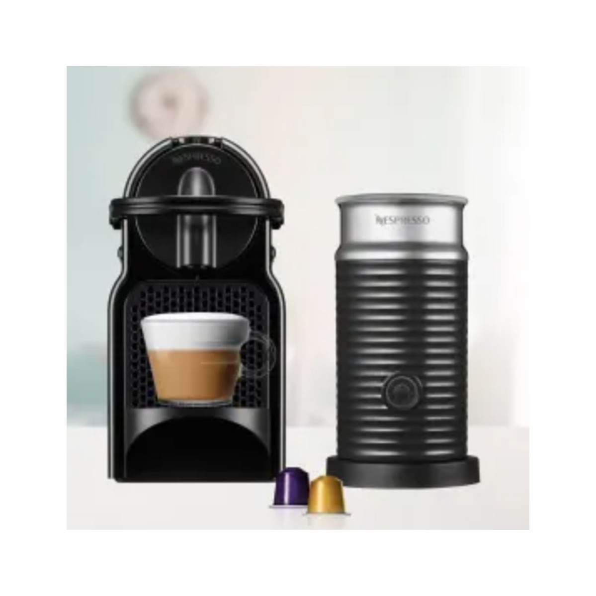 Cafetera Nespresso Inissia Black+Aeroccino 3+14 Cápsulas