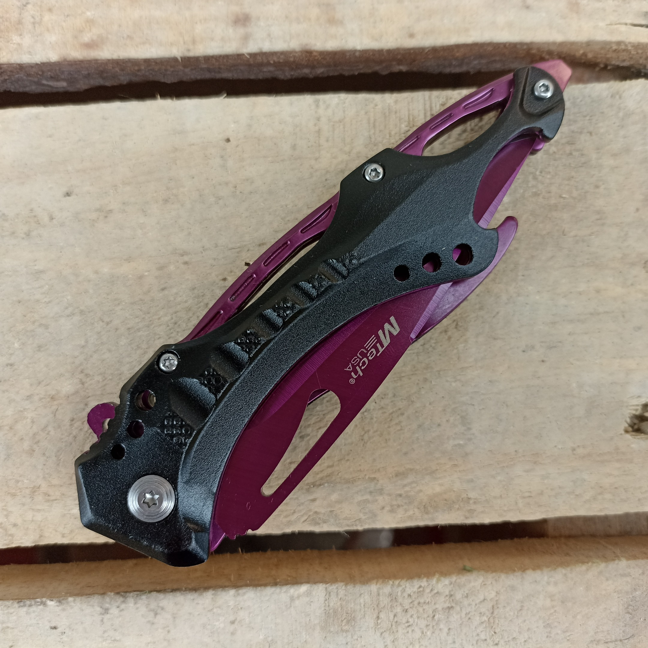 Navaja Camuflaje Morado con Negro MT-A705PE