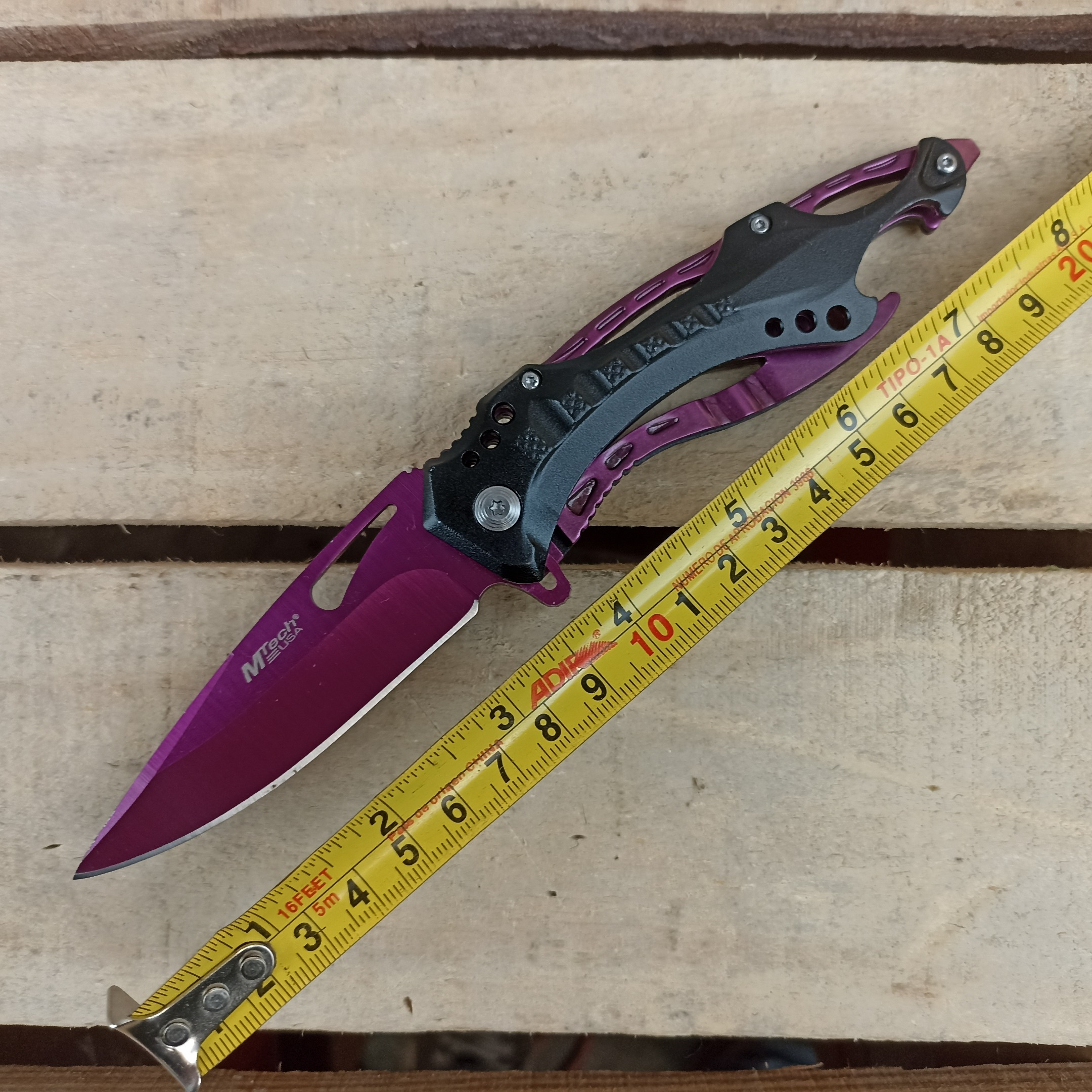 Navaja Camuflaje Morado con Negro MT-A705PE