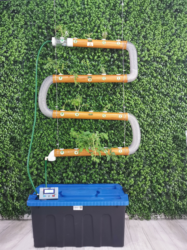 Sistema Hidroponico Vertical con Controlador Inteligente de Flujo de Agua PH Humedad Temperatura Intensidad de Luz UV / Master / ECO-IOT20V