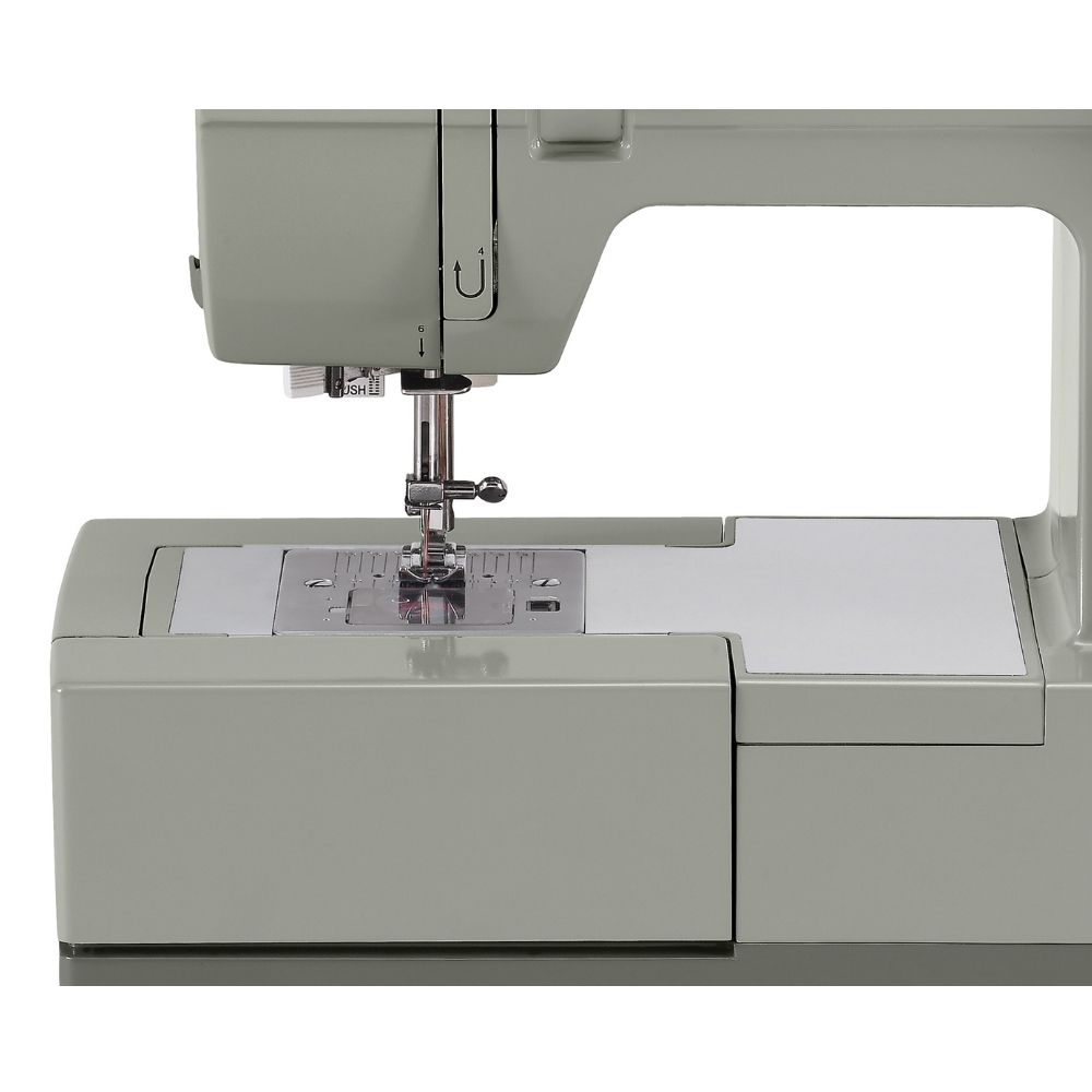 Maquina de coser mecánica heavy duty marca Singer
